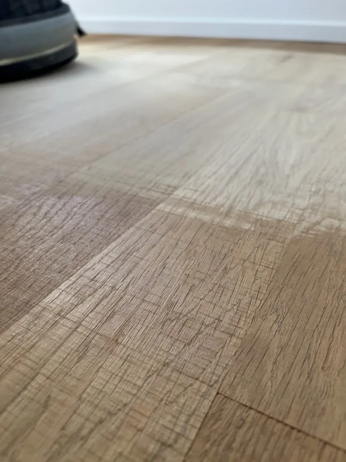 Ponçage de parquet — illustration du savoir-faire