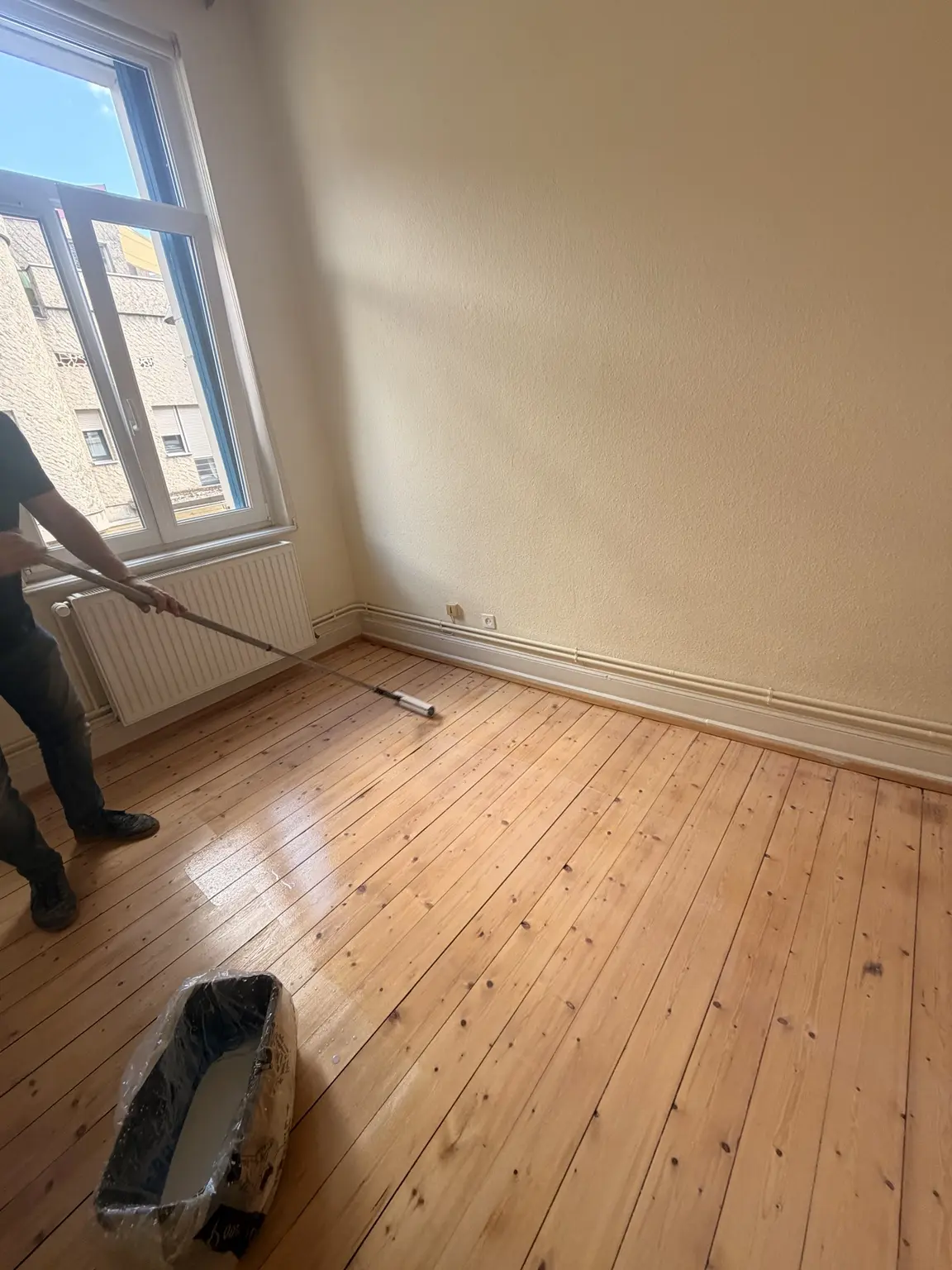 Résultat du ponçage et de la finition du parquet en sapin à Sarrebourg